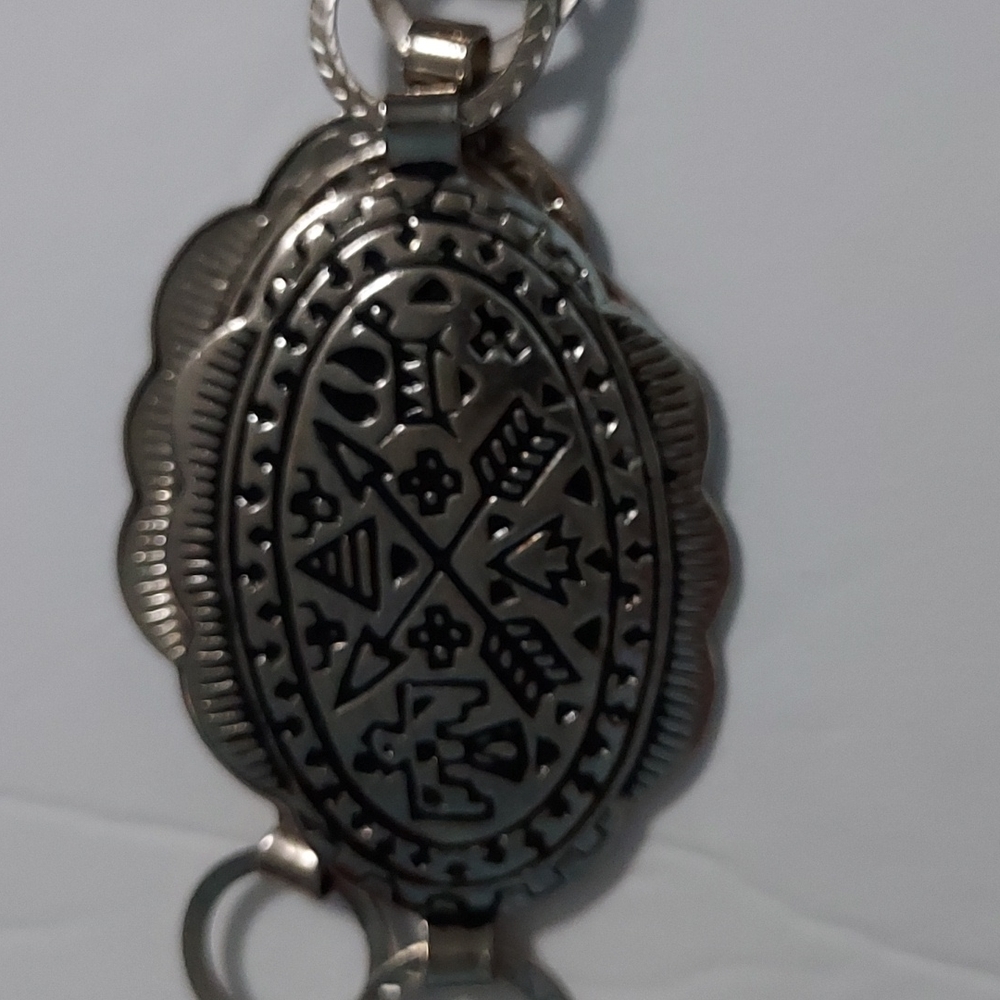 Native American Style Necklace or Belt 30-32 inch.Made in Hong Kong. Silver Blk.
